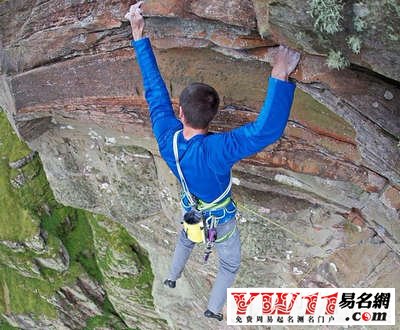 夢(mèng)見(jiàn)爬懸崖爬不上去是什么意思？