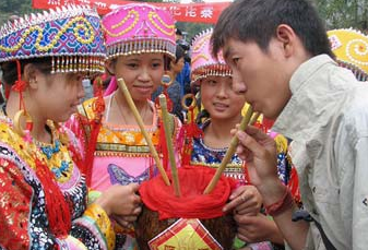 仡佬族傳統節(jié)日，仡佬族風俗慣大全